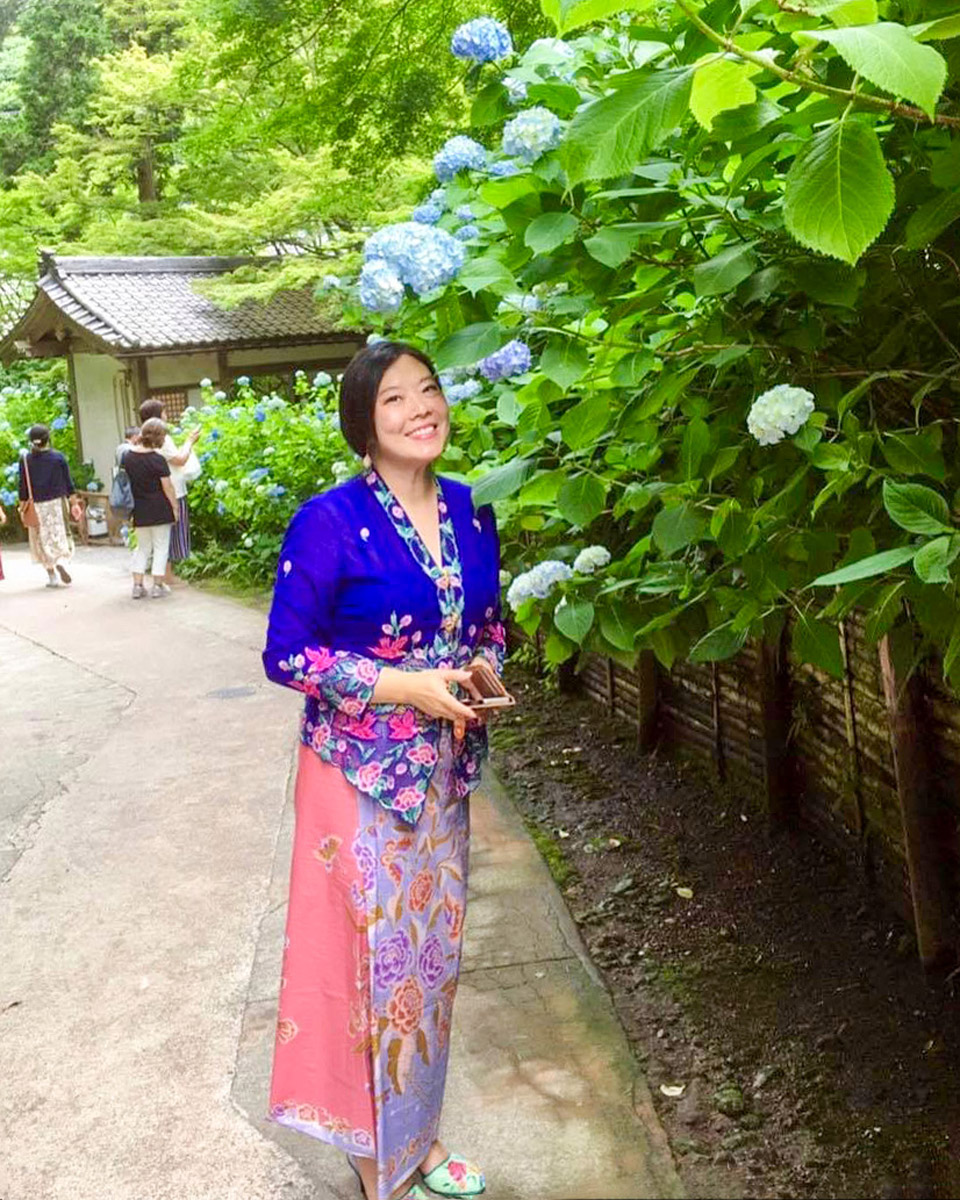 マレーシア ブラウス 花柄刺繍 民族衣装 サロン・クバヤ プラナカン 